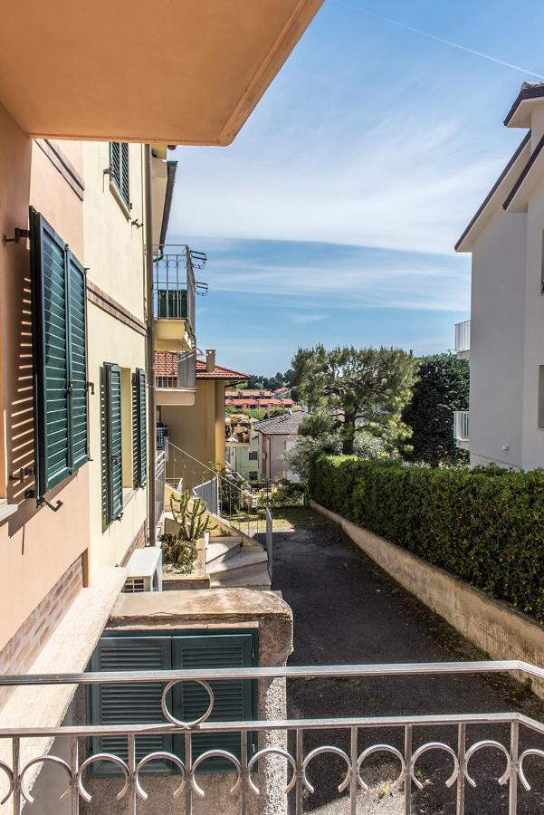 S130 - Sirolo, Deliziosa Villetta Con Terrazzo 外观 照片